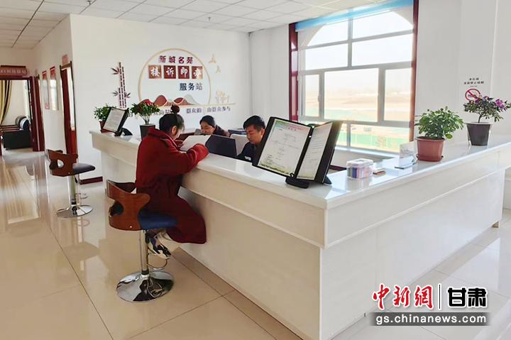 图为山丹县在社区居民小区设立的“接诉即办服务站”。山丹县组织部供图